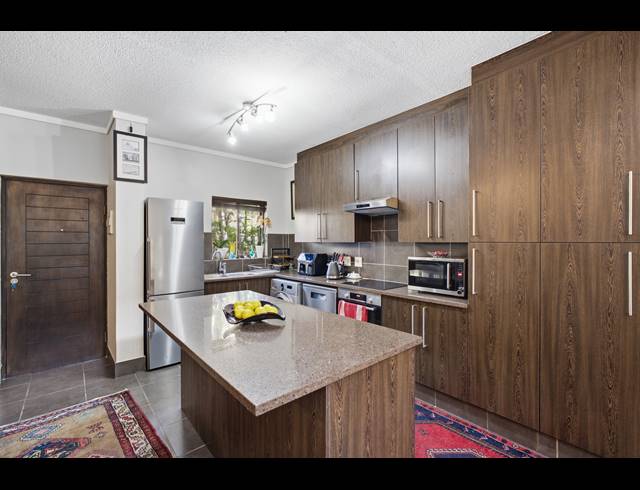 2 BEDROOM TOWNHOUSE FOR SALE IN CRAIGAVON